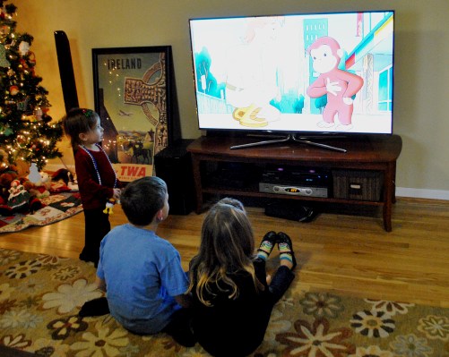 kids-watching-curious-george